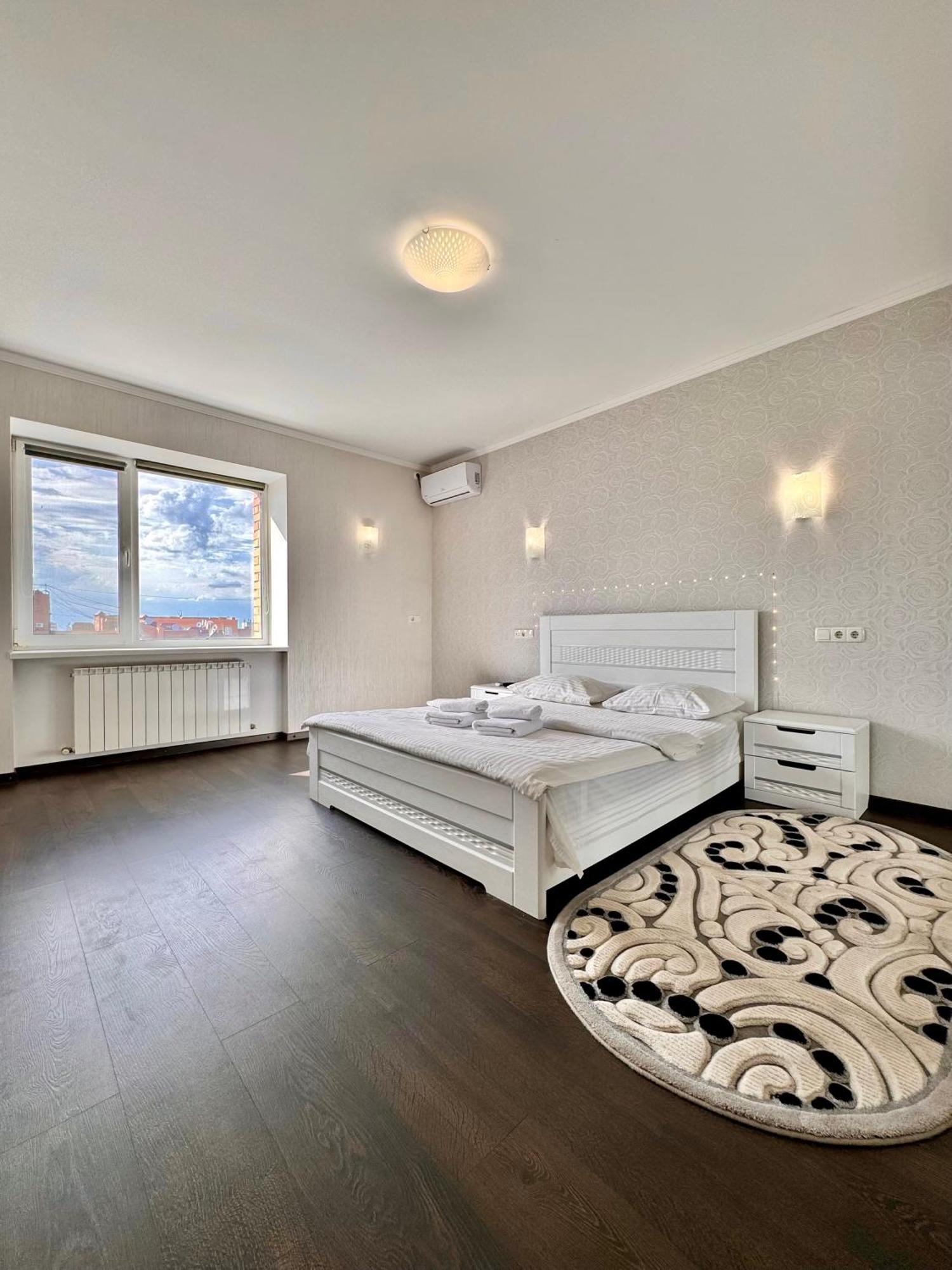 Apartpoltava Світлі Просторі Апартаменти 80М2 , 2-Окремі Кімнати, Новобудова Центр Чек Банківський Zewnętrze zdjęcie