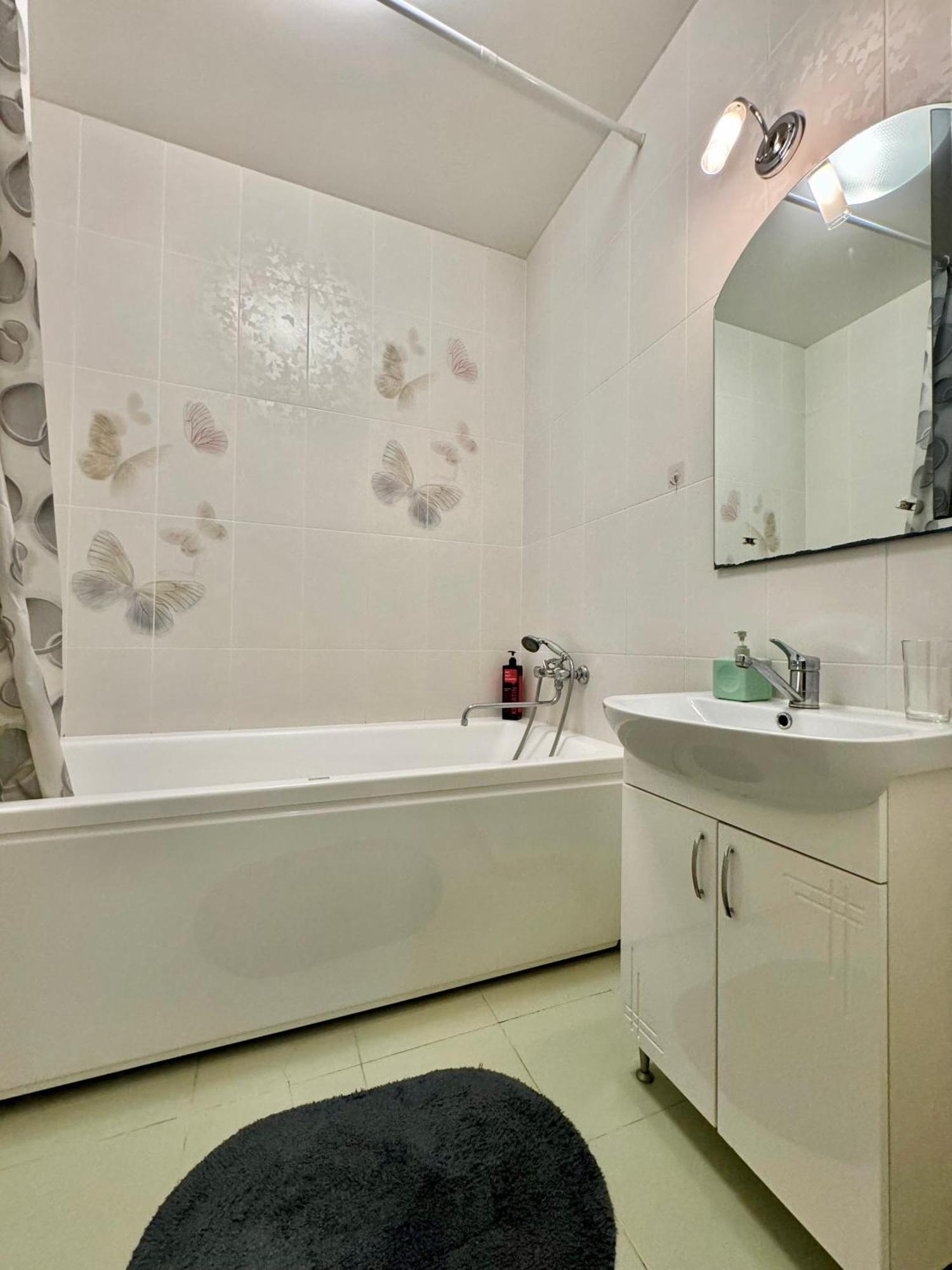 Apartpoltava Світлі Просторі Апартаменти 80М2 , 2-Окремі Кімнати, Новобудова Центр Чек Банківський Zewnętrze zdjęcie