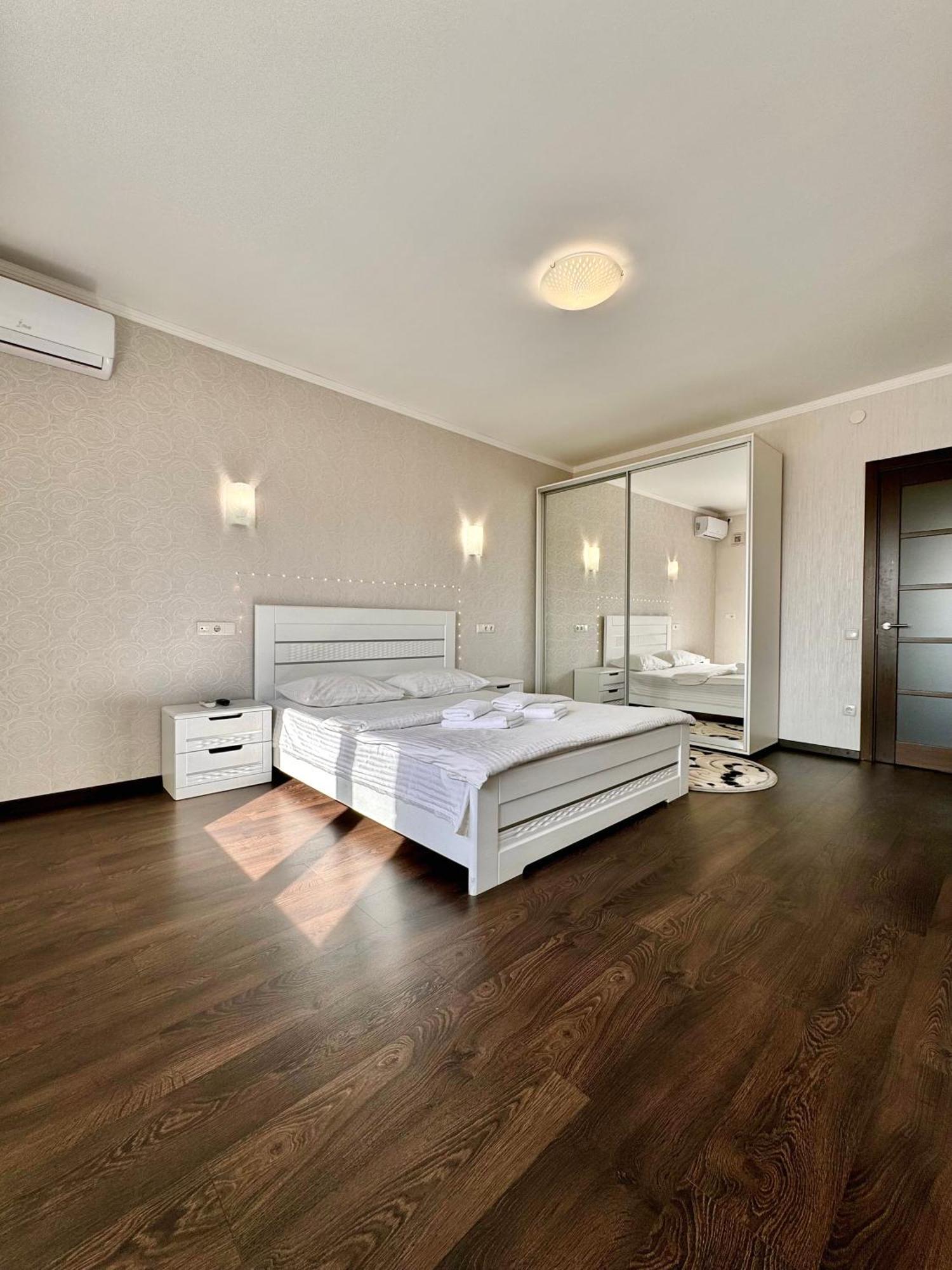 Apartpoltava Світлі Просторі Апартаменти 80М2 , 2-Окремі Кімнати, Новобудова Центр Чек Банківський Zewnętrze zdjęcie